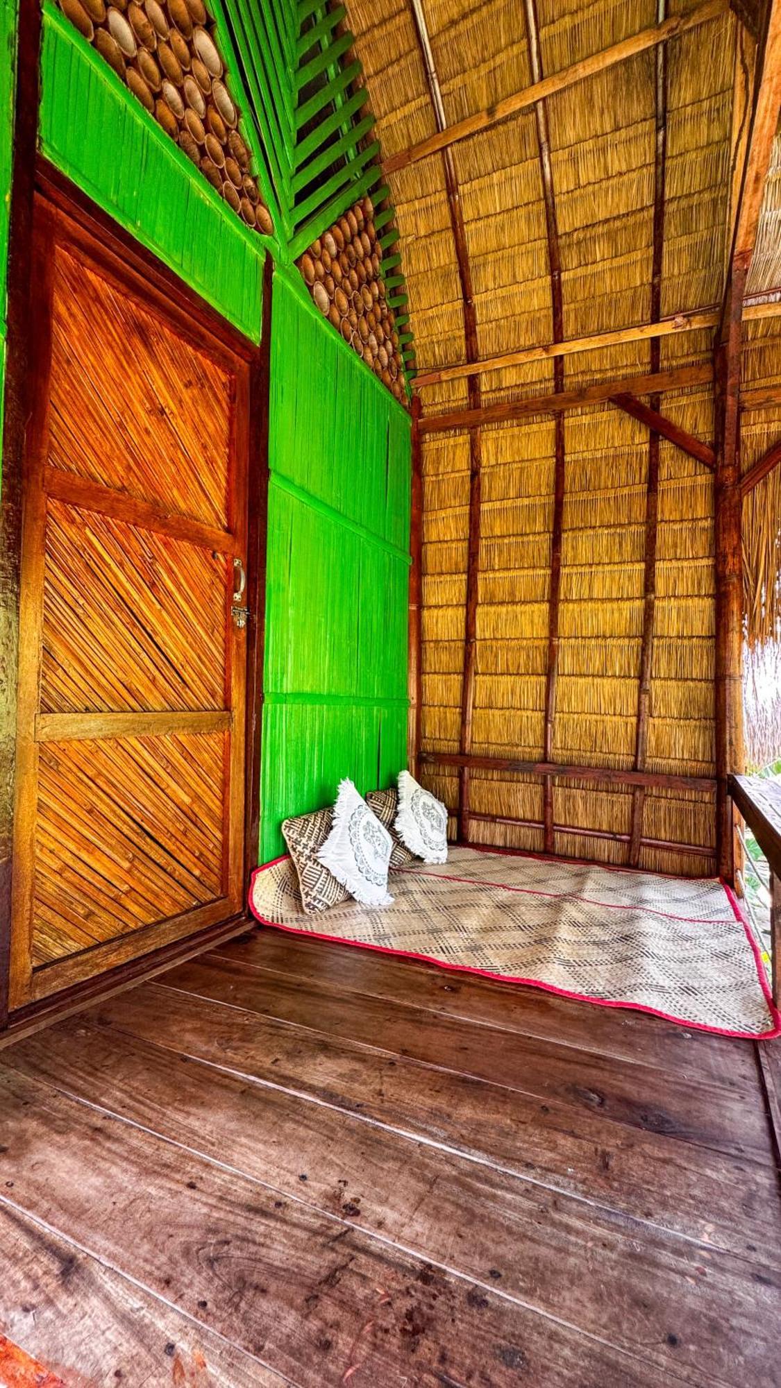 Sten Lodge eco Homestay Labuan Bajo Exterior foto